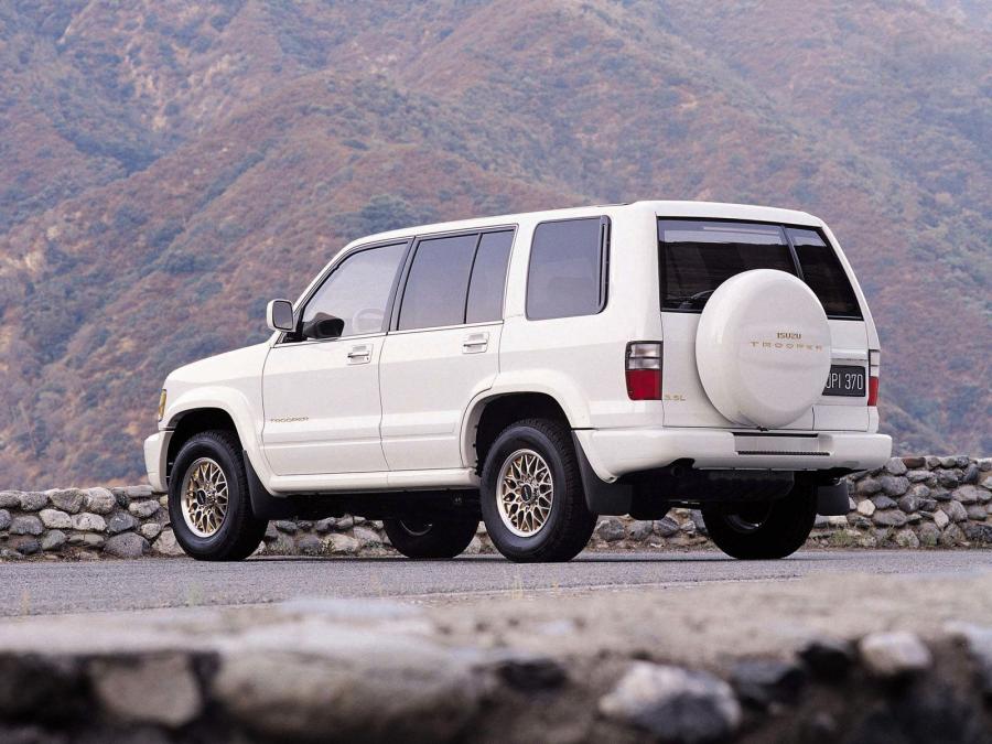  Isuzu Trooper 1998 года  (фото 8 из 9)